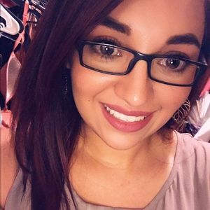 Meet your Posher, Natalie